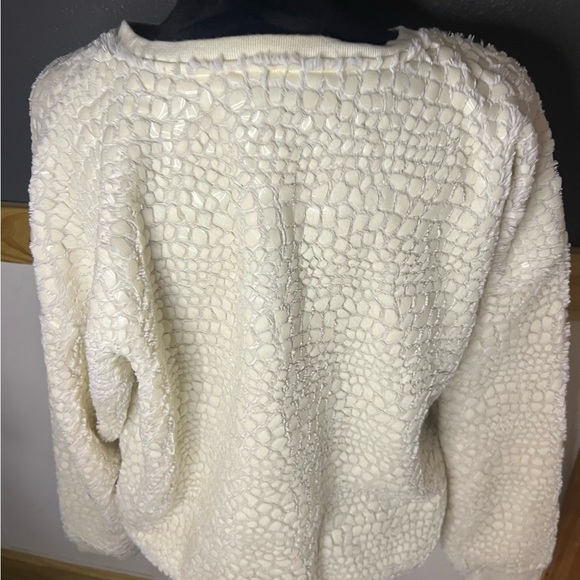 Ann Taylor crew neck croc texture sweater size XL - Picture 3 of 4